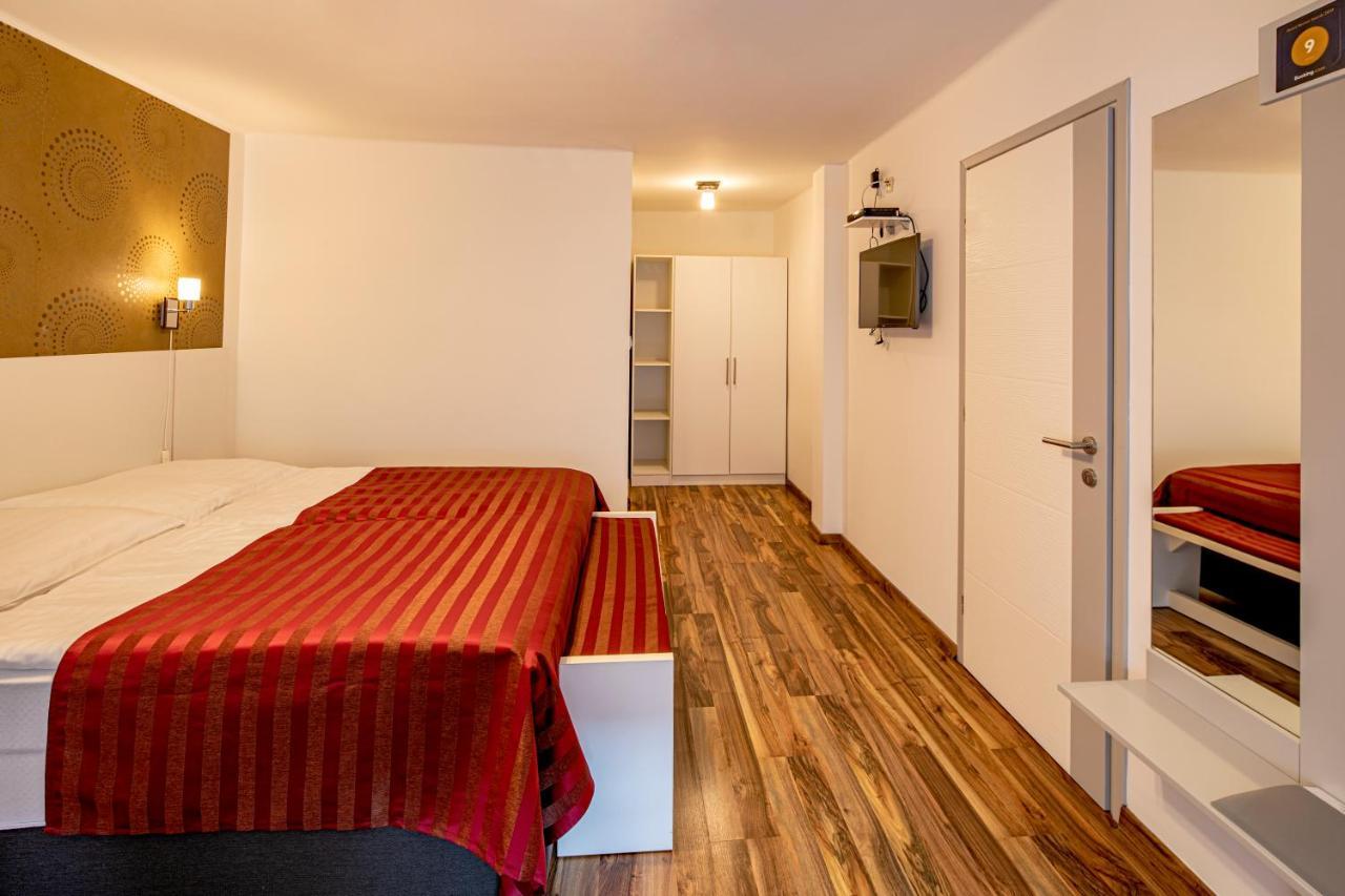 Riviera Rooms Vendegszobak Mosonmagyarovar Luaran gambar